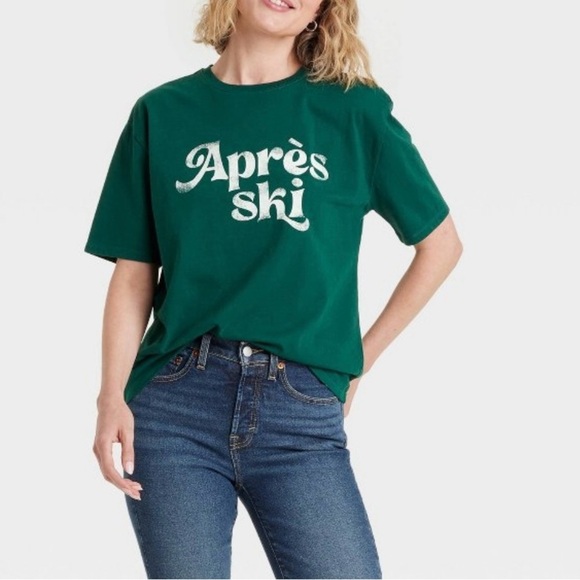 Universal Thread Apres Ski Graphic Tee - Dark Green NWT - Picture 5 of 8
